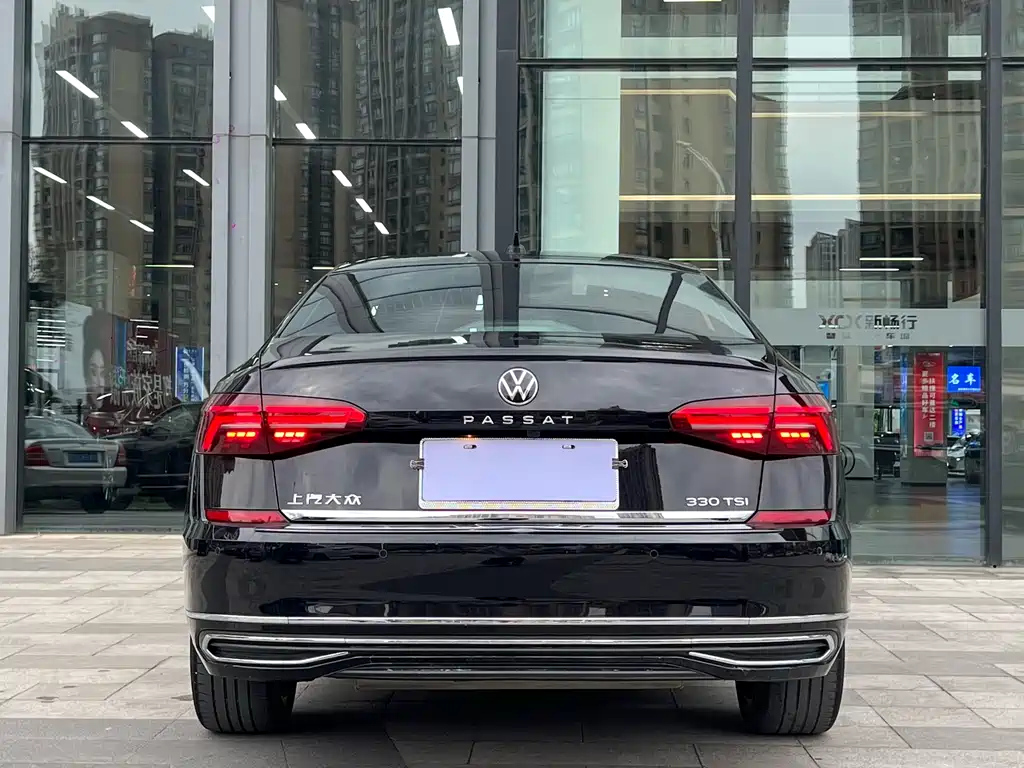 VOLKSWAGEN PASSAT 2021