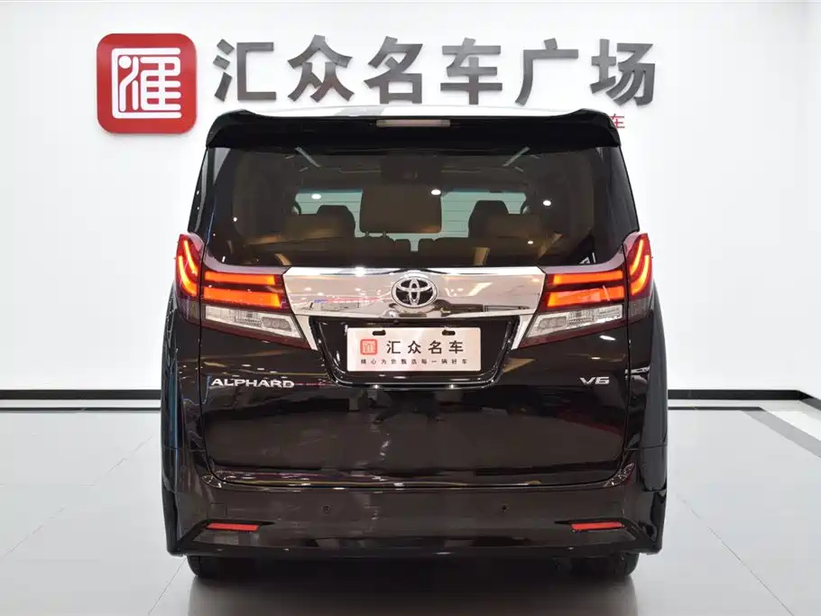 TOYOTA ALPHARD 2018