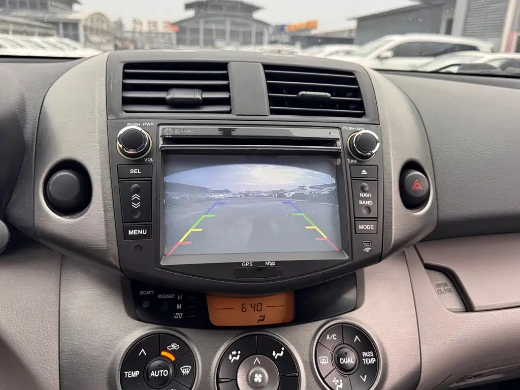 TOYOTA RAV4 RONGFANG 2011