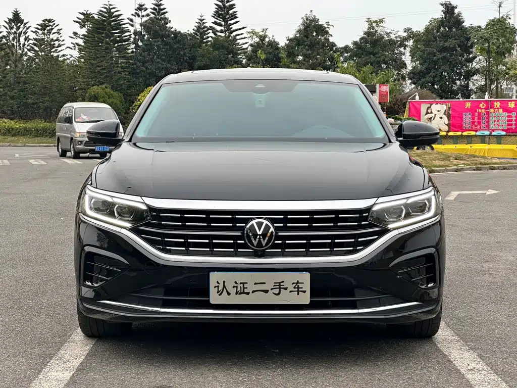 VOLKSWAGEN PASSAT 2022