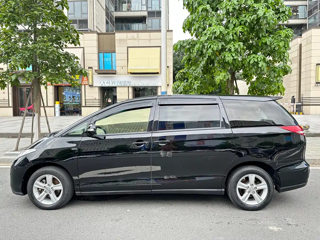 TOYOTA PREVIA 2009