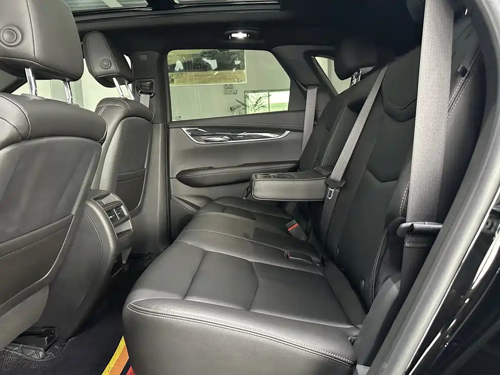 CADILLAC XT5 2021