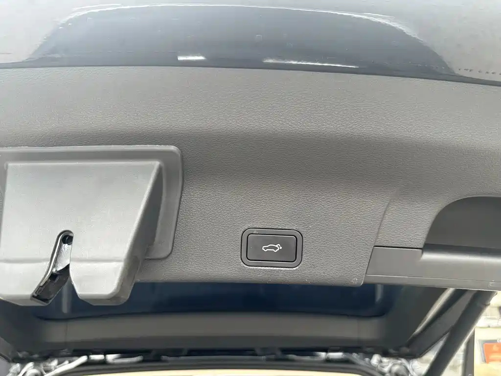 GEELY AUTO BOYUE 2021