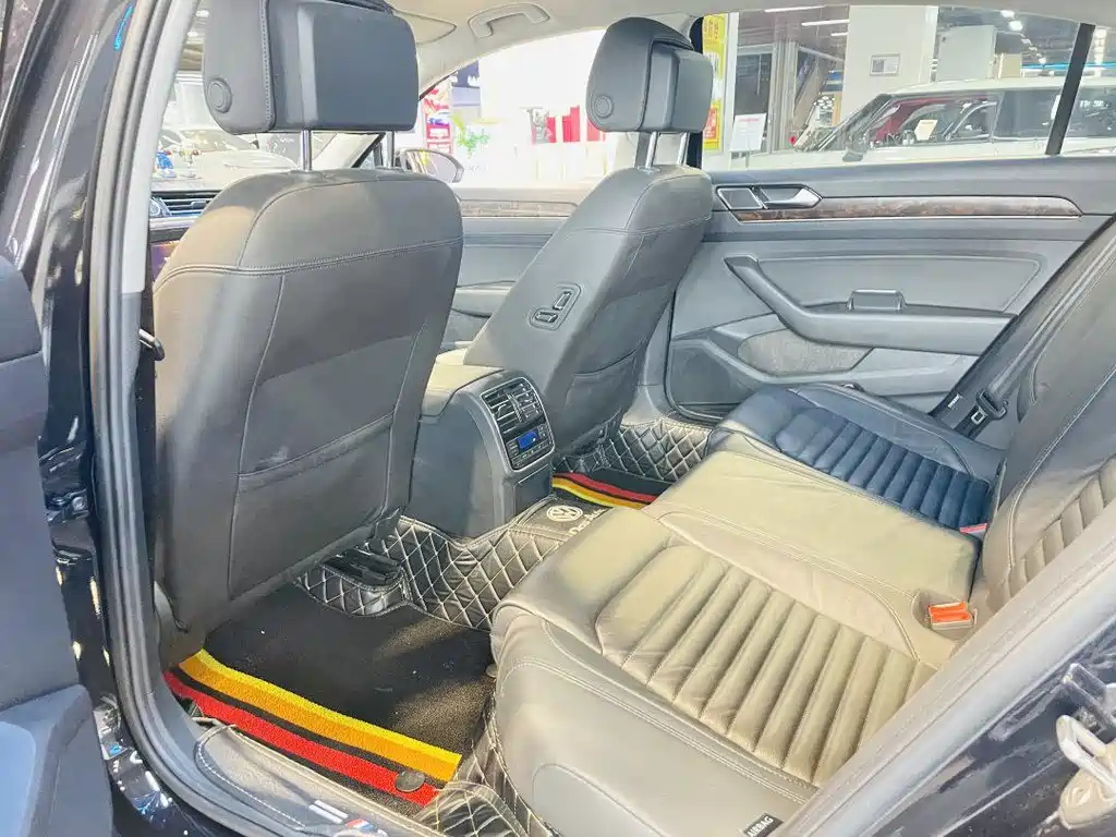VOLKSWAGEN MAGOTAN 2020