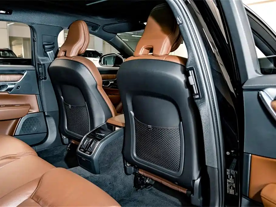 VOLVO S90 2023