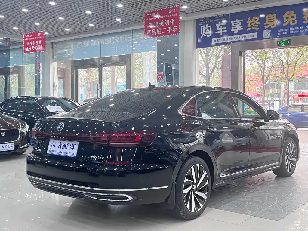 VOLKSWAGEN PASSAT 2023