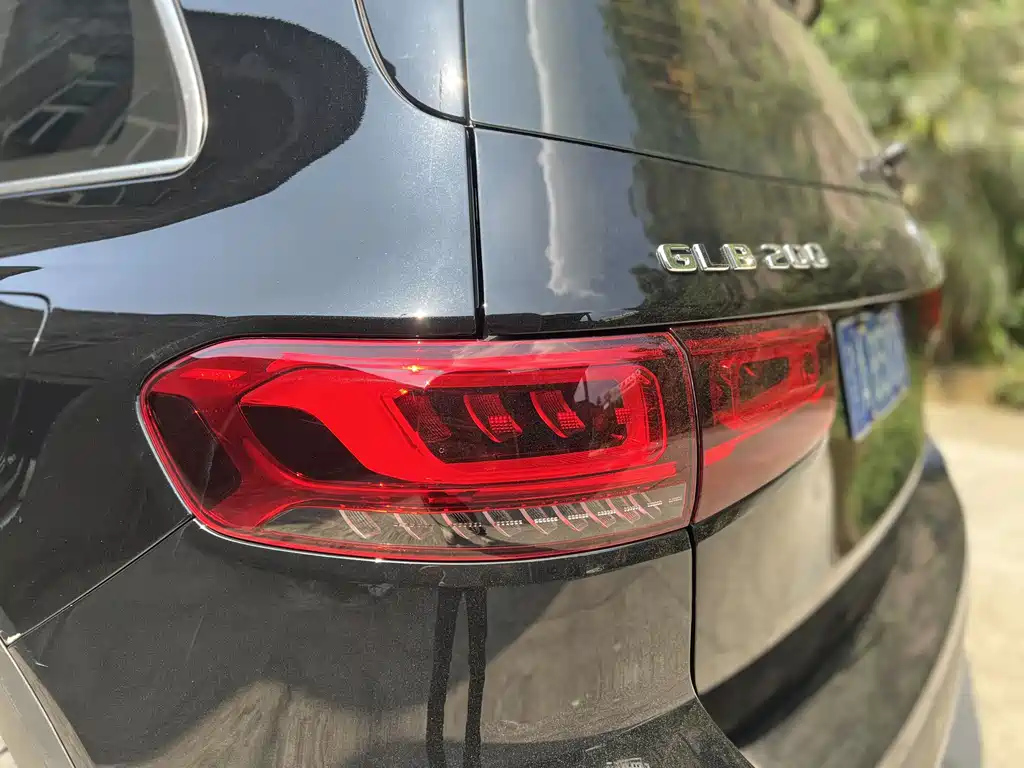 MERCEDES BENZ GLB 2021