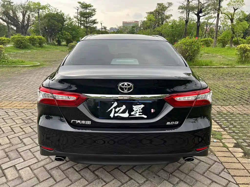 TOYOTA CAMRY 2019