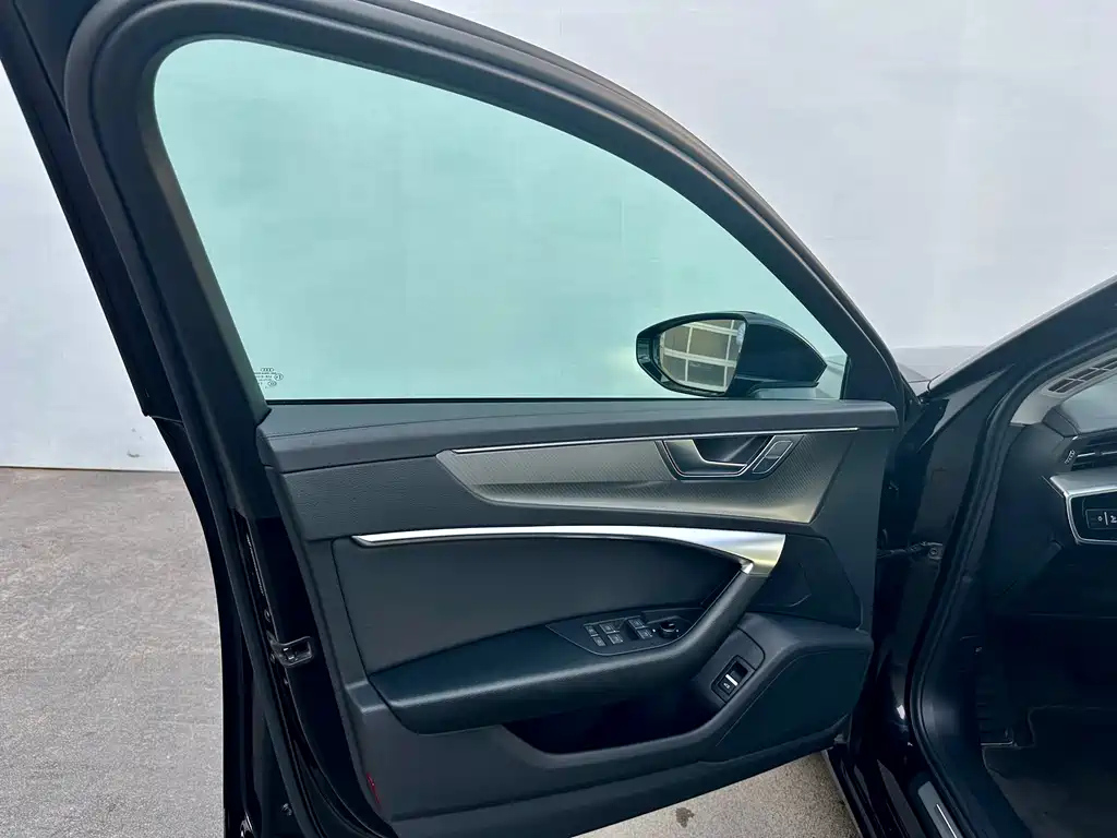 AUDI A6L 2023