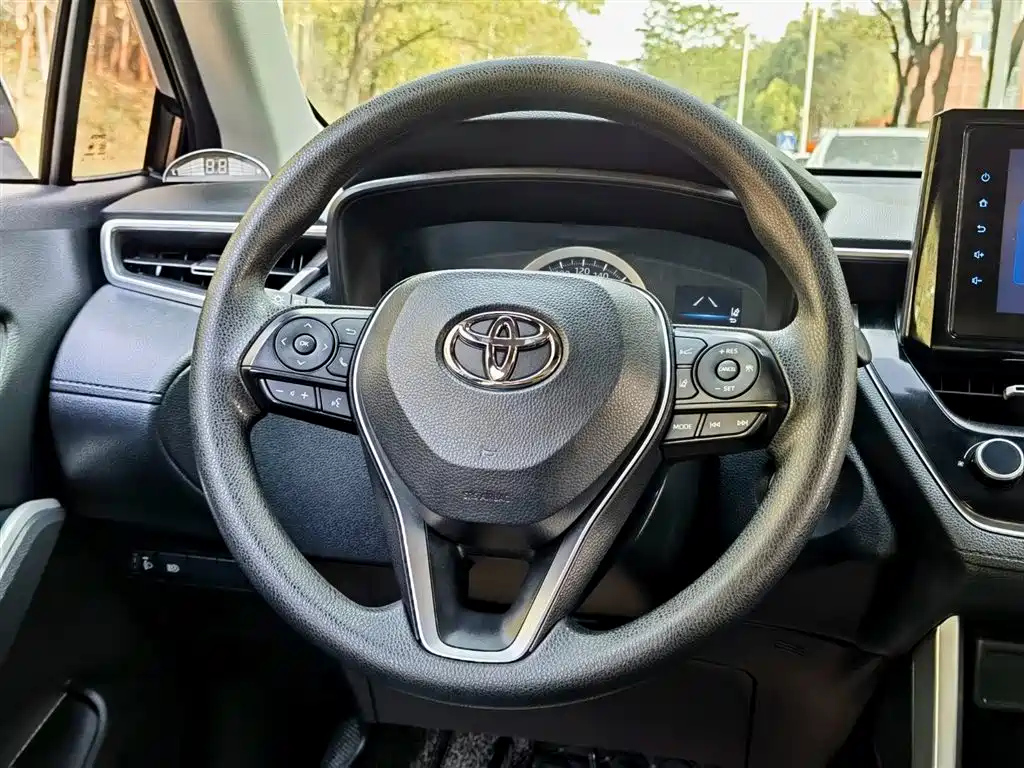 TOYOTA FRONTLANDER 2022