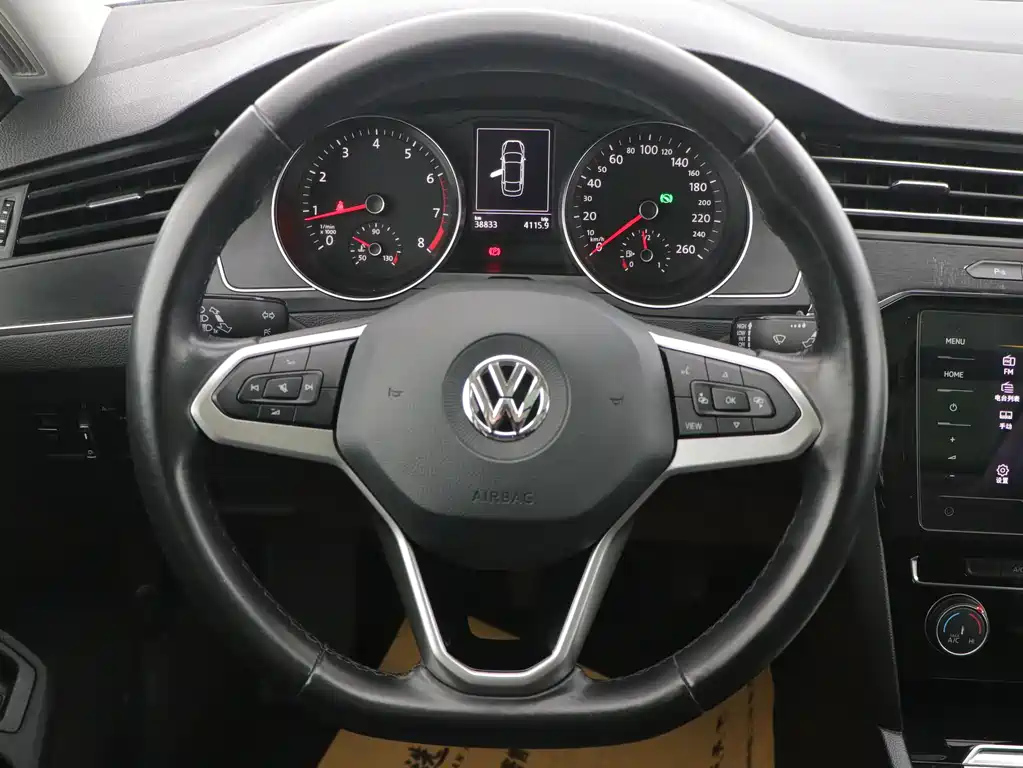 VOLKSWAGEN MAGOTAN 2021