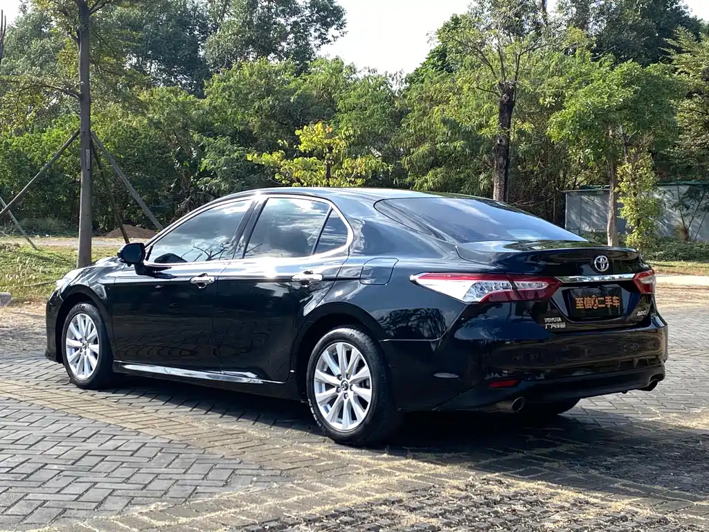 TOYOTA CAMRY 2018