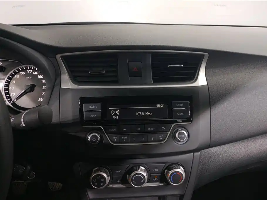 NISSAN SYLPHY 2021
