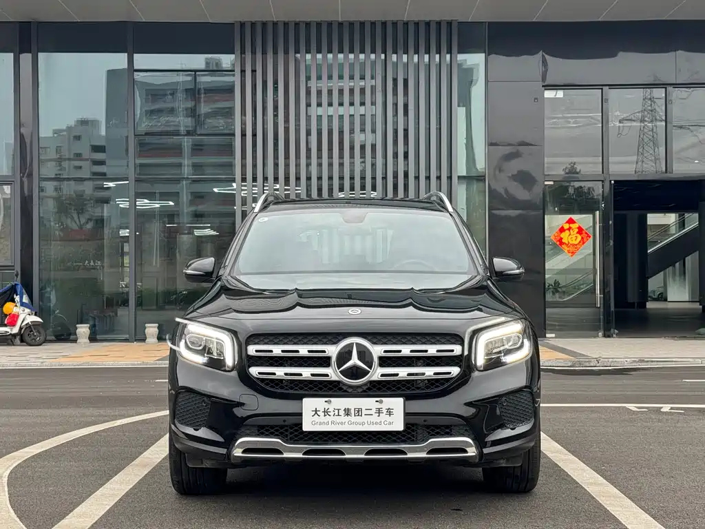 MERCEDES BENZ GLB 2023