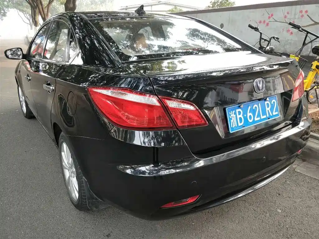 CHANGAN EADO 2014