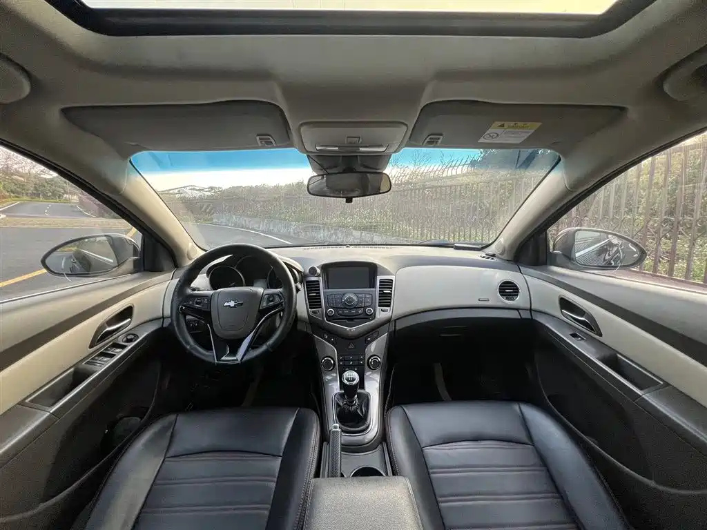 CHEVROLET CRUZE 2015
