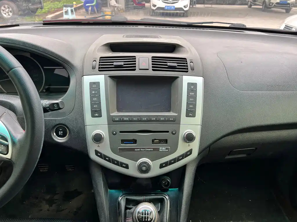 BYD S6 2015