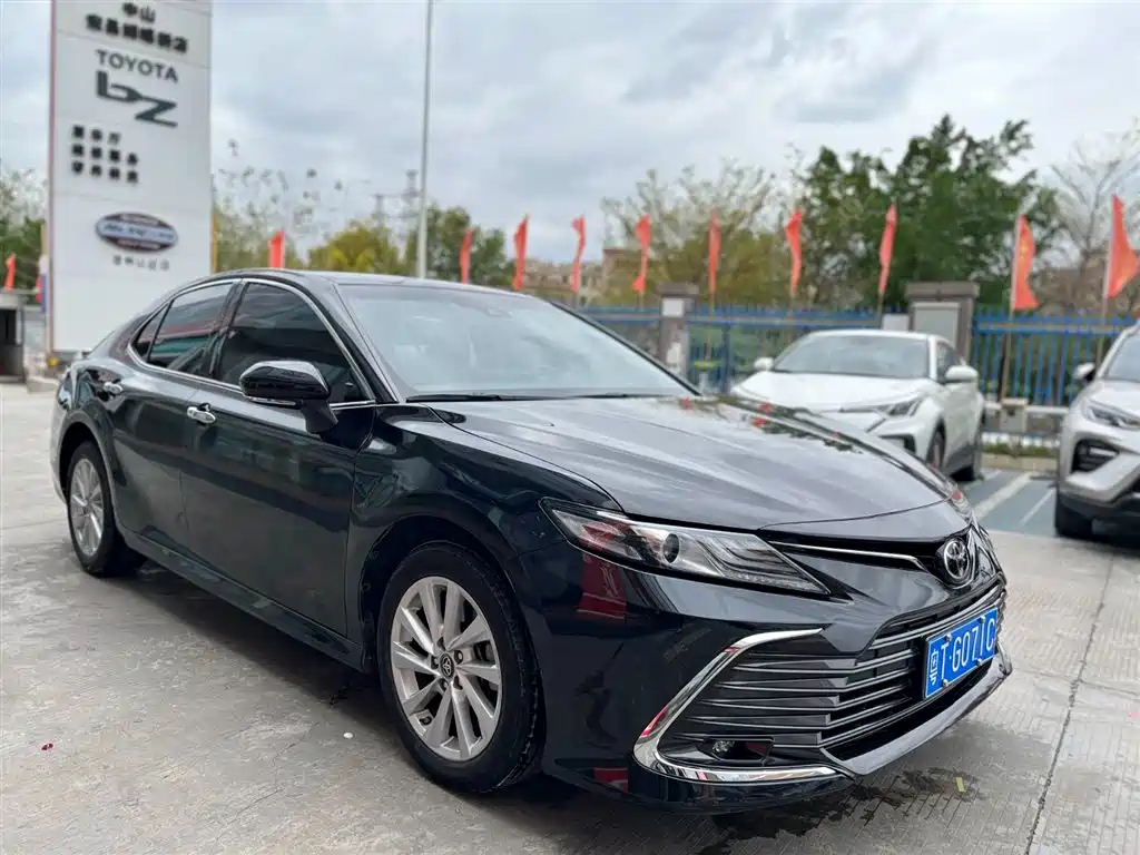 TOYOTA CAMRY 2021