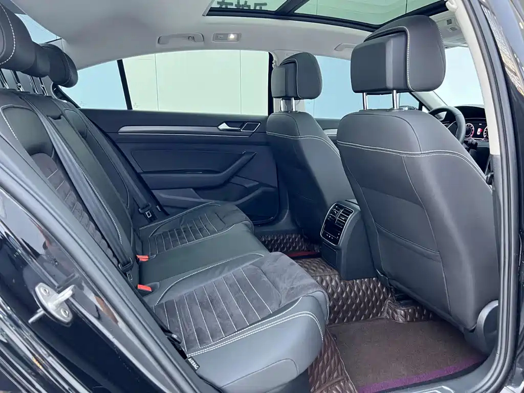 VOLKSWAGEN MAGOTAN 2022