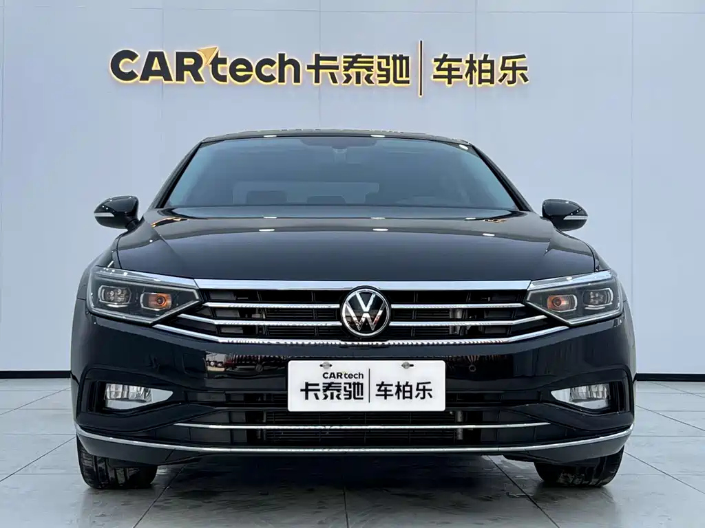VOLKSWAGEN MAGOTAN 2022