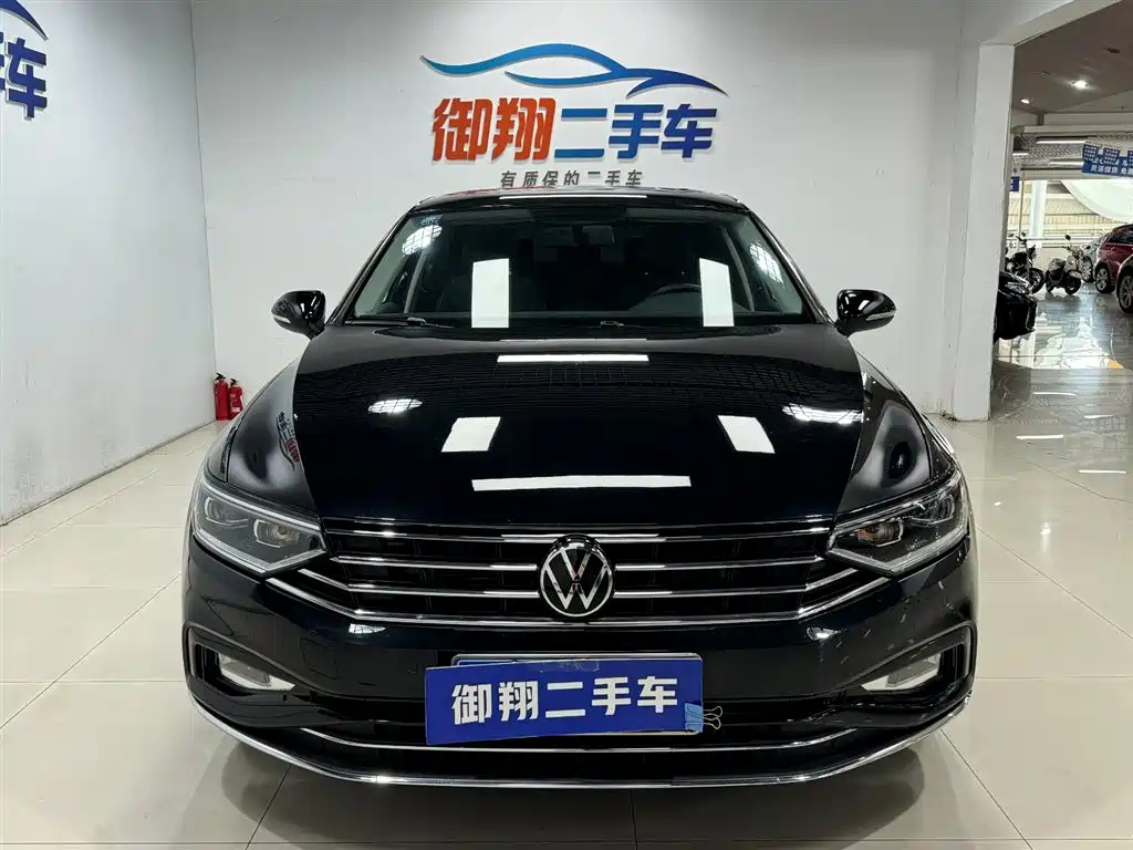 VOLKSWAGEN MAGOTAN 2021