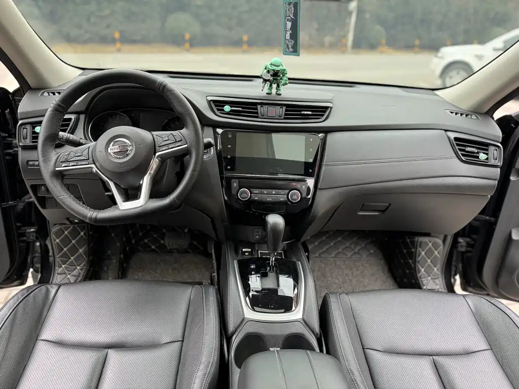 NISSAN X-TRAIL 2020