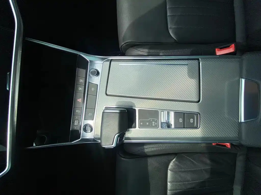 AUDI A6L 2021