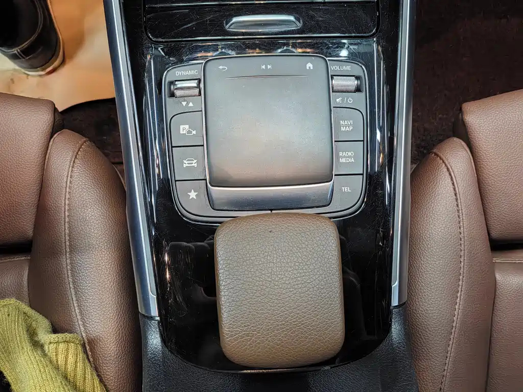 MERCEDES BENZ GLB 2021