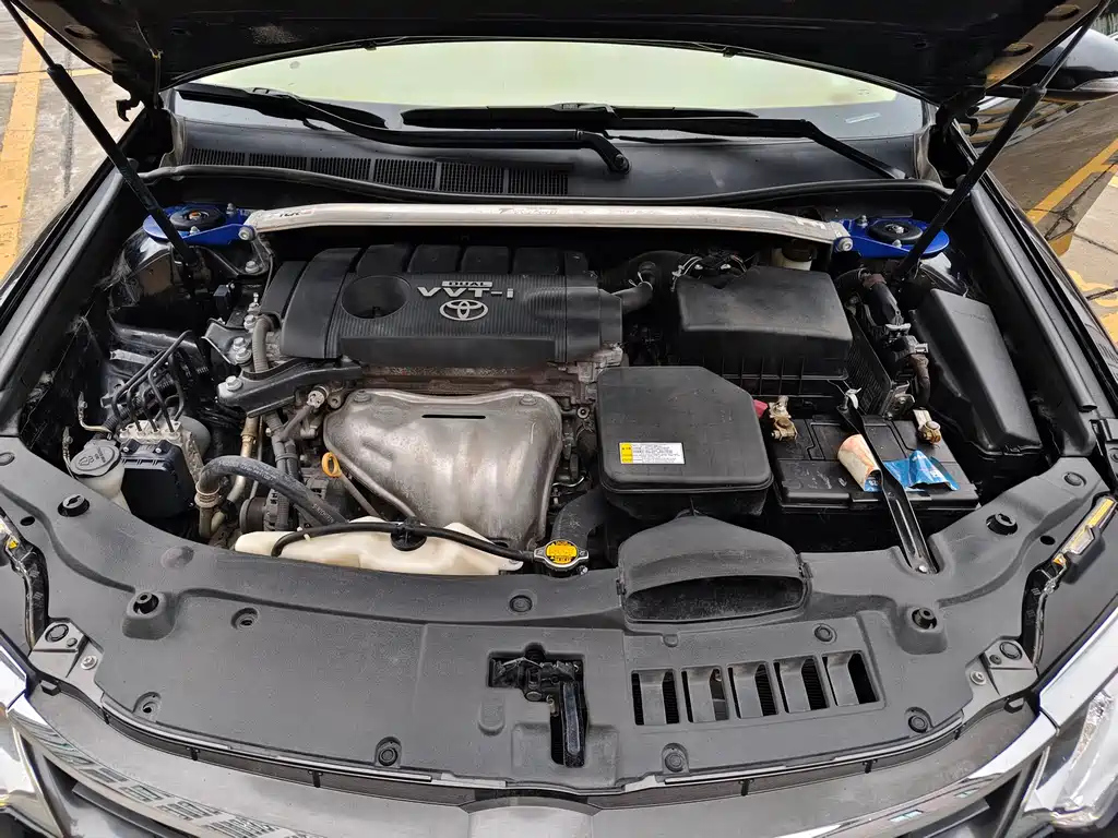 TOYOTA CAMRY 2016