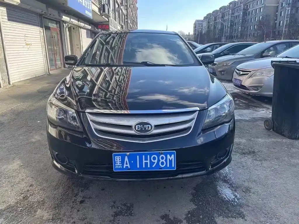 BYD L3 2013