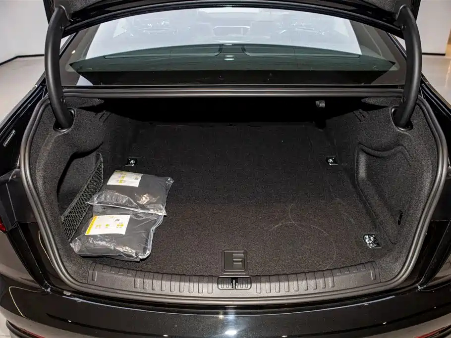 AUDI A6L 2024