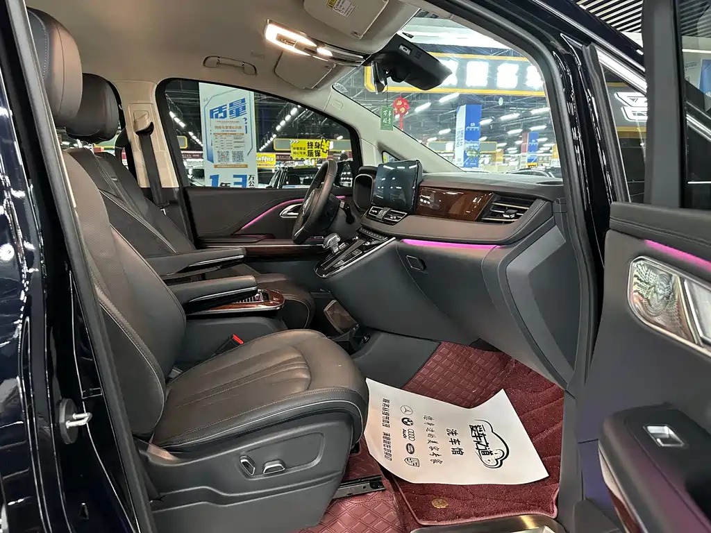 HONGQI HQ9 2022