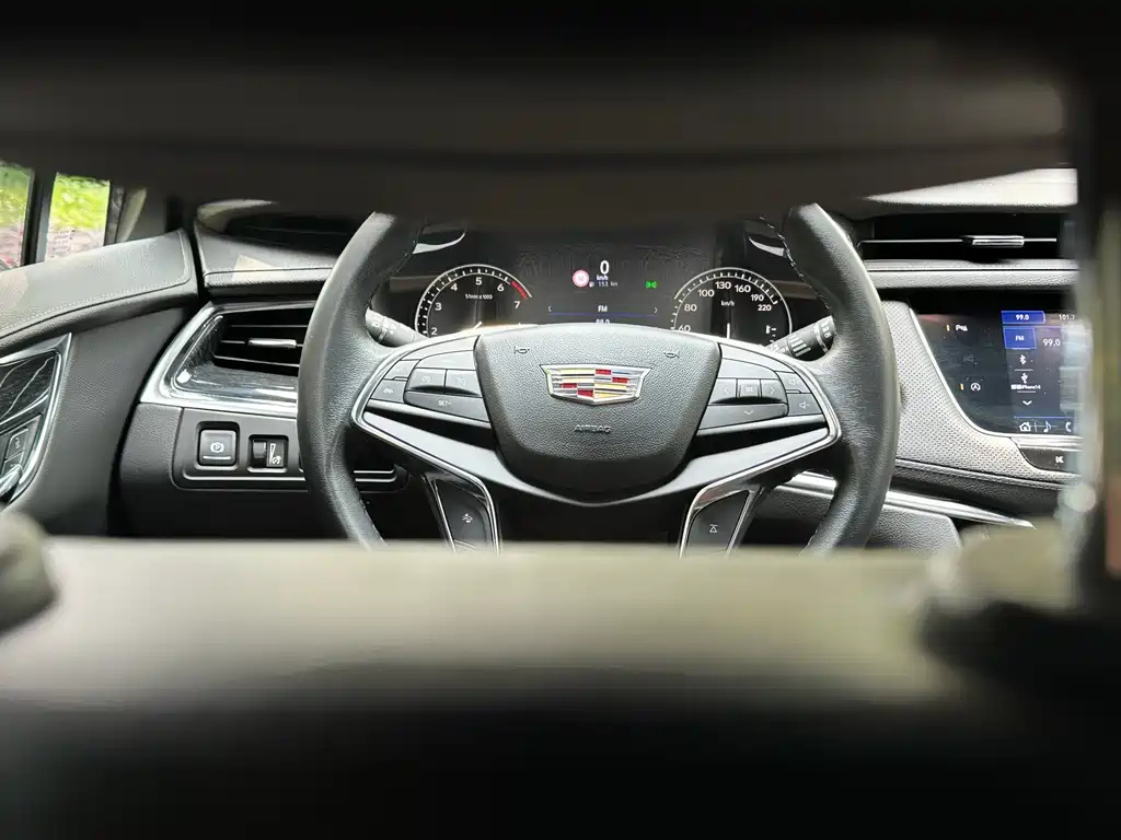 CADILLAC XT5 2020