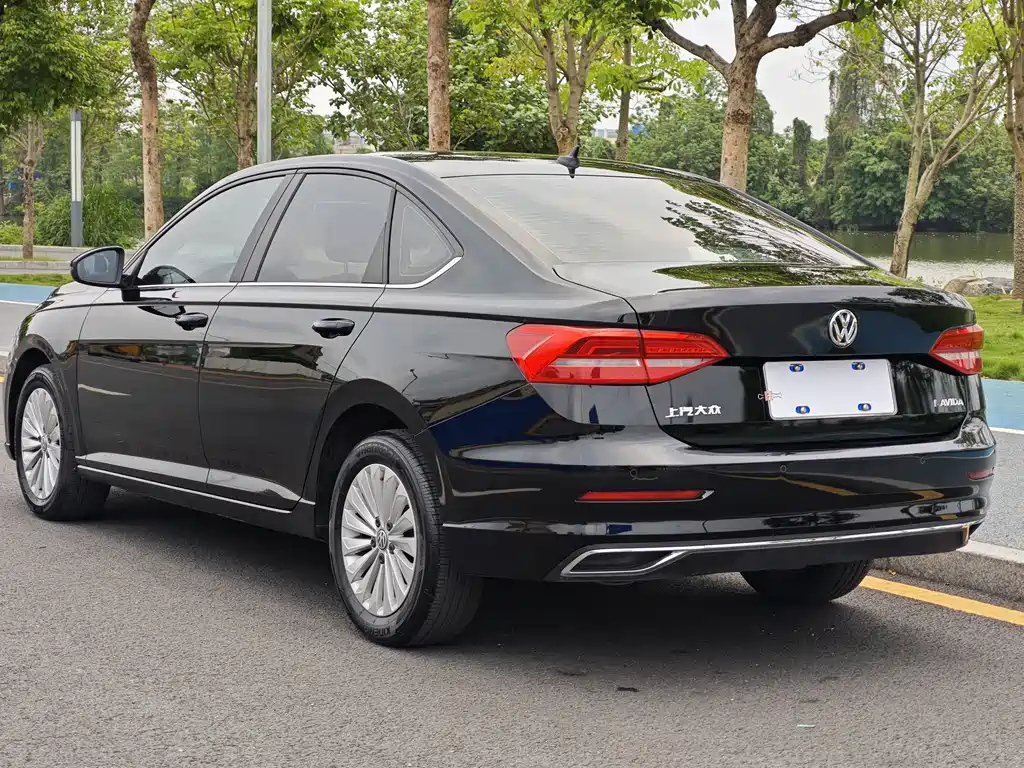 VOLKSWAGEN LAVIDA 2020