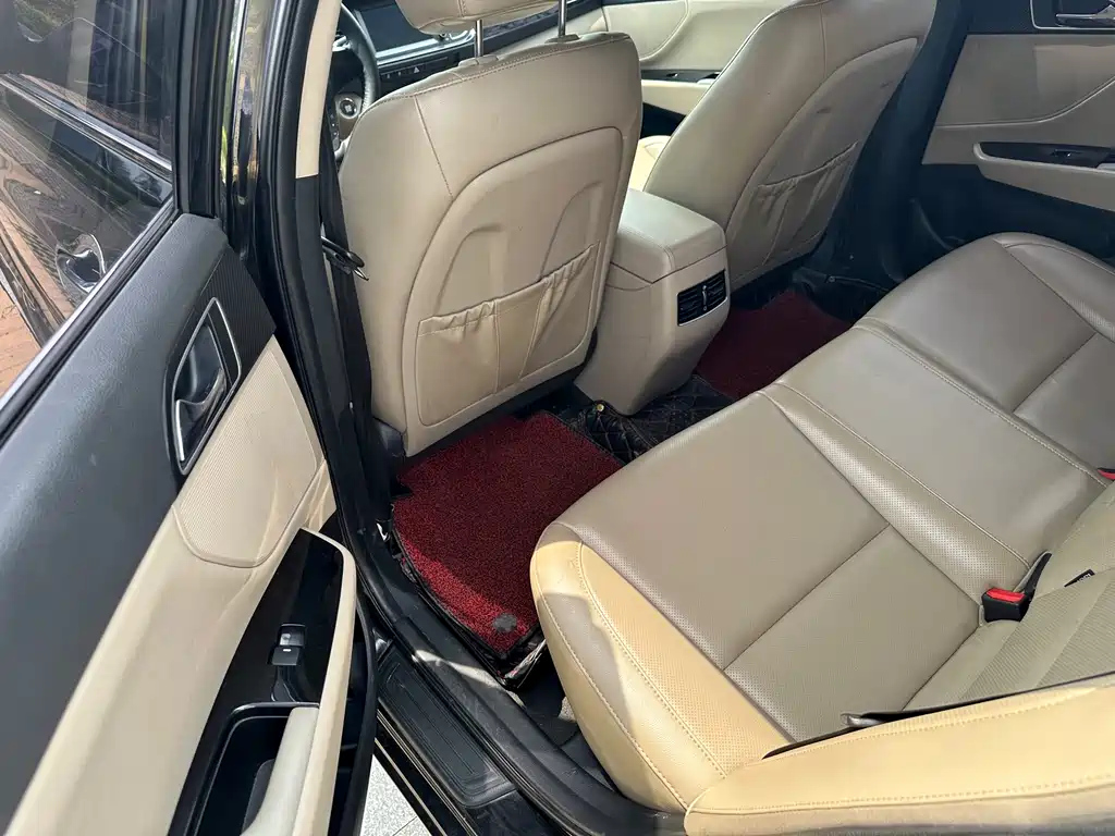 HYUNDAI MISTRA 2016