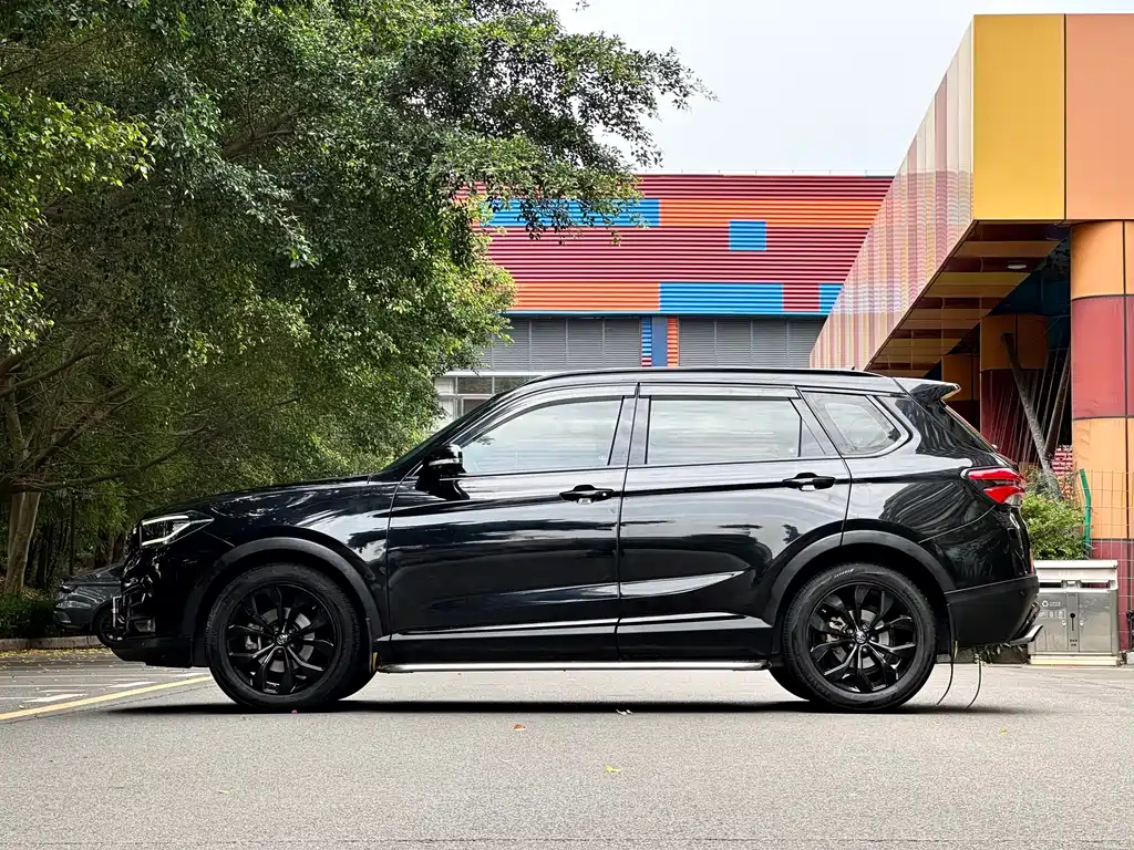 ZHONGHUA V7 2020
