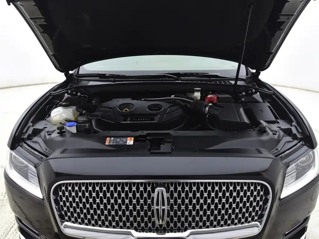 LINCOLN CONTINENTAL 2021