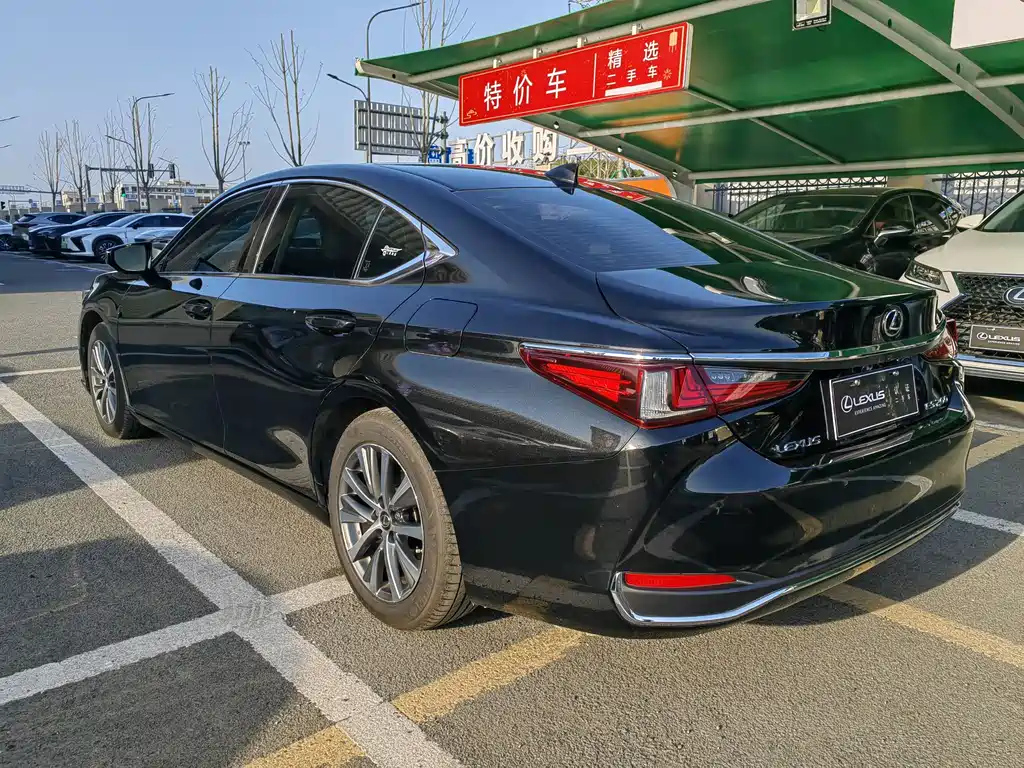 LEXUS ES 2021