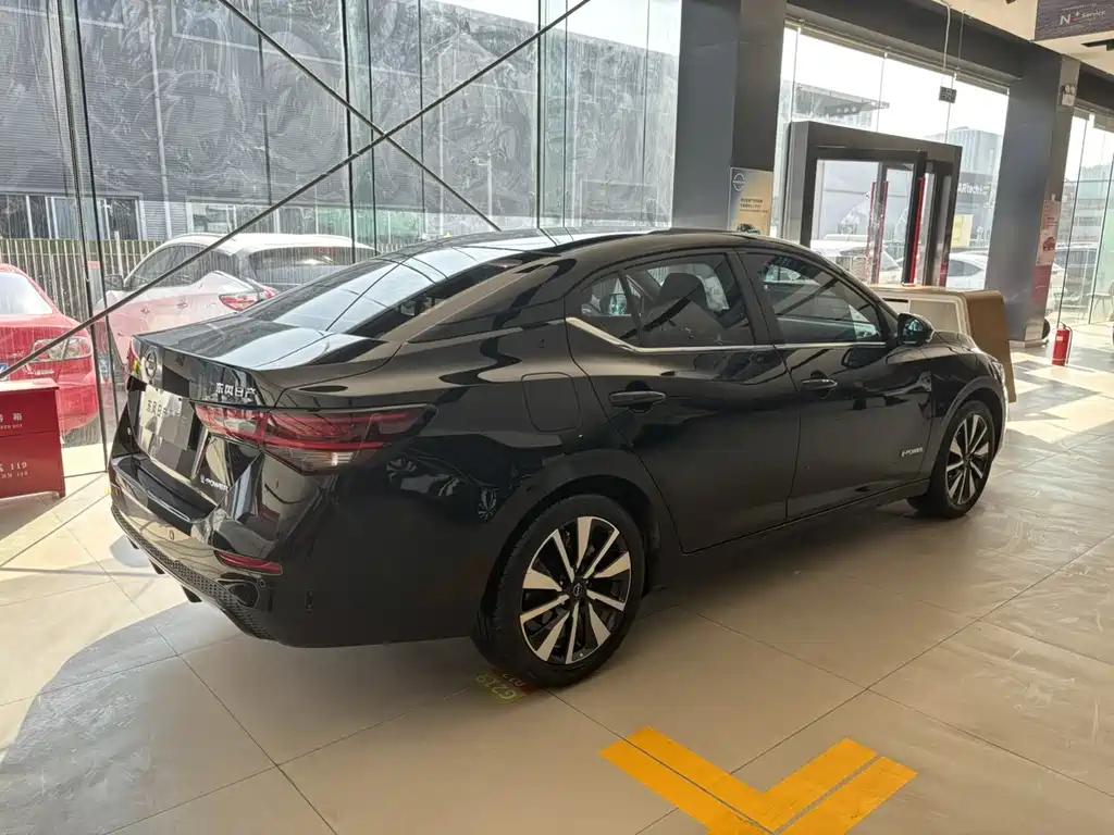 NISSAN SYLPHY 2022