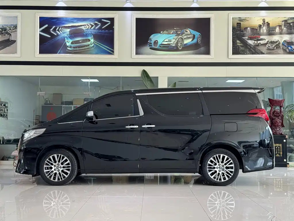TOYOTA ALPHARD 2018