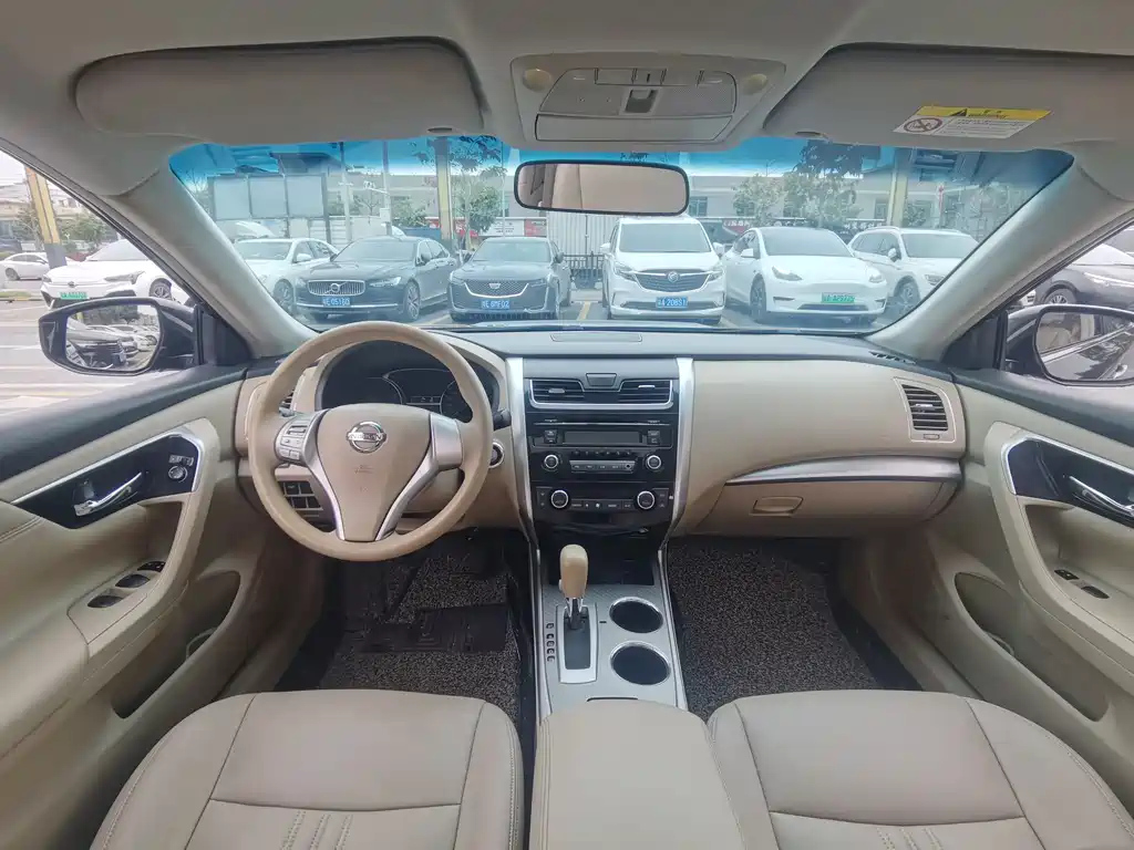NISSAN TEANA 2017