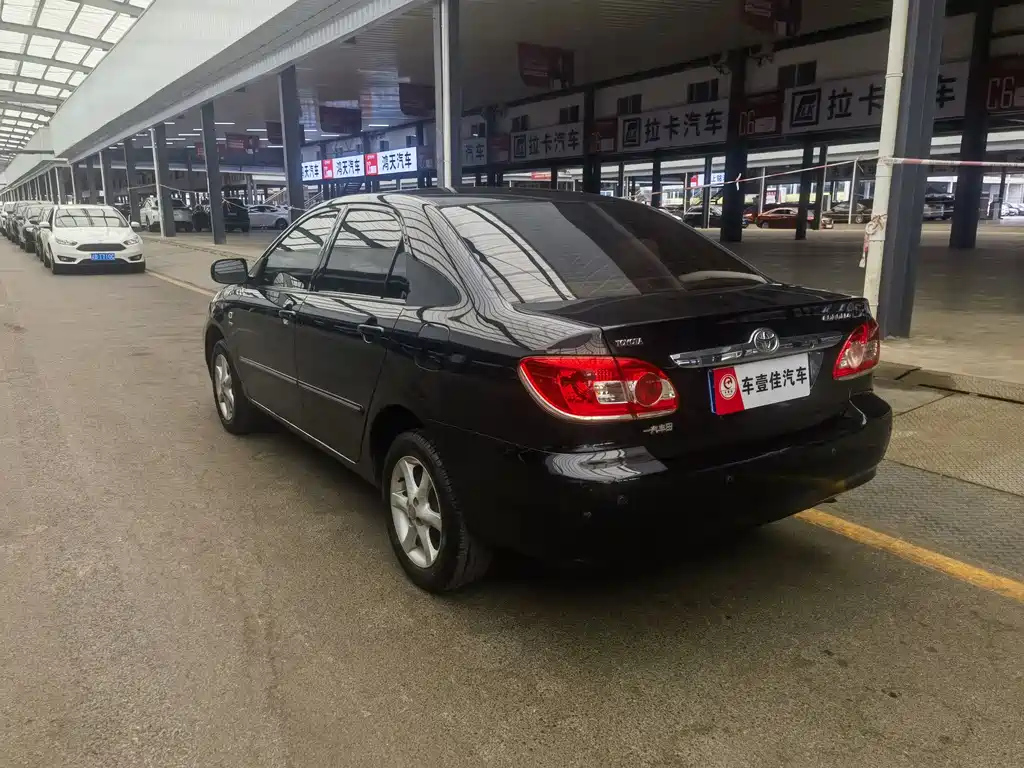 TOYOTA COROLLA 2011