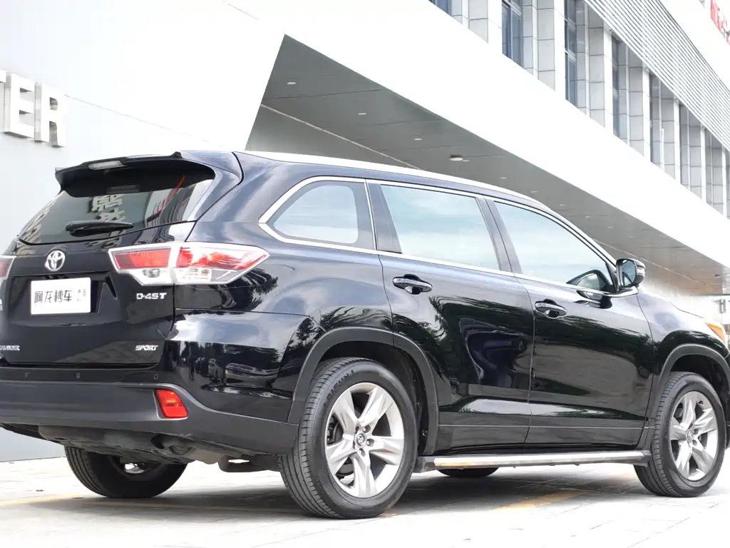 TOYOTA HIGHLANDER 2017