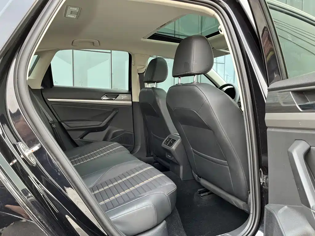 VOLKSWAGEN LAVIDA 2022
