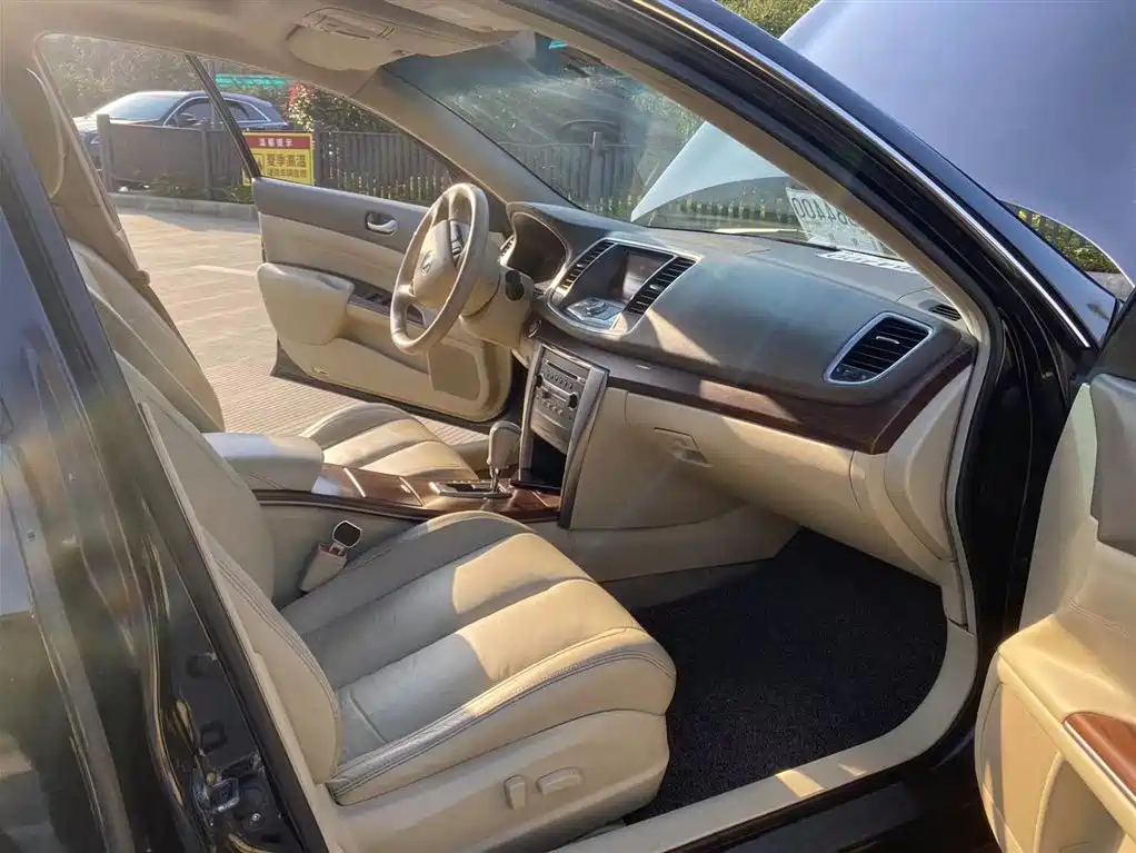 NISSAN TEANA 2009