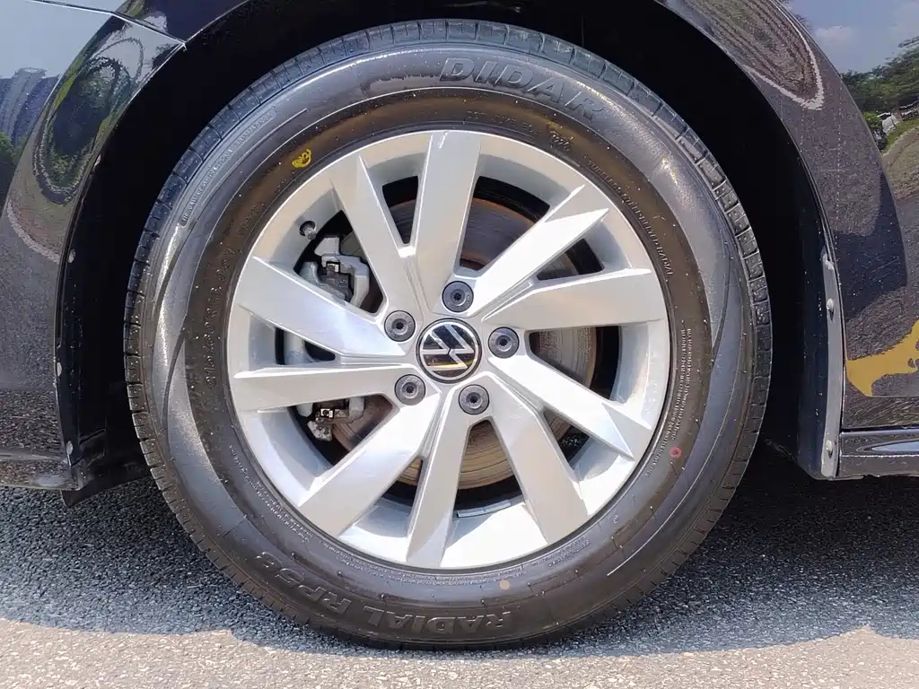VOLKSWAGEN PASSAT 2022