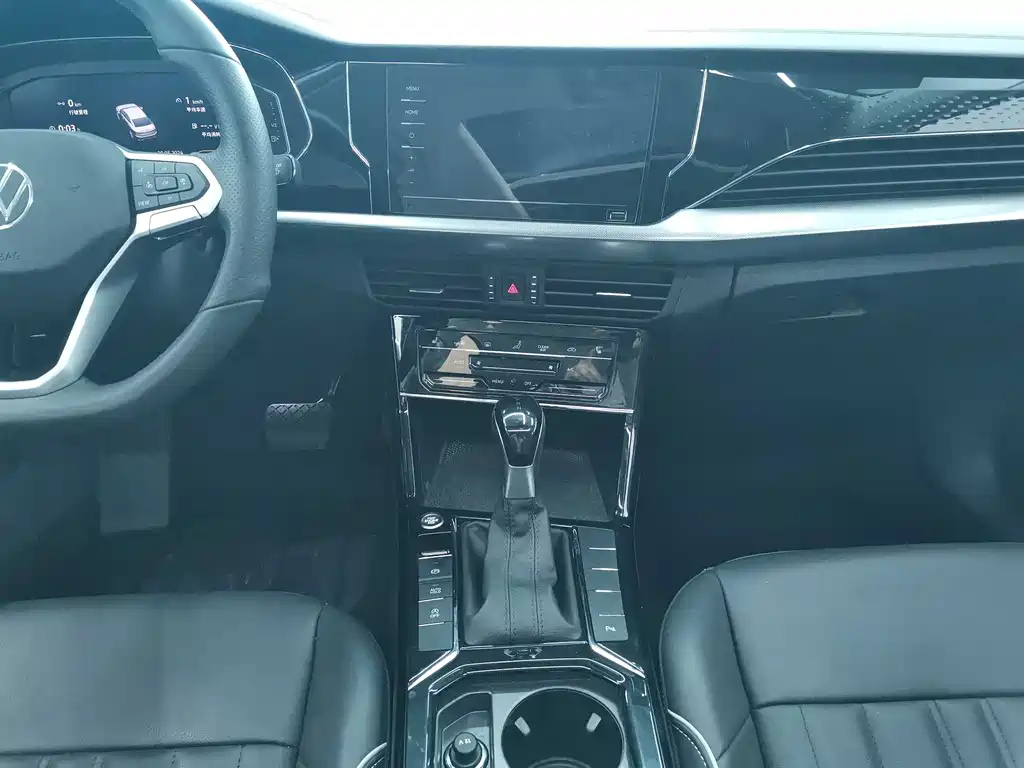 VOLKSWAGEN PASSAT 2022
