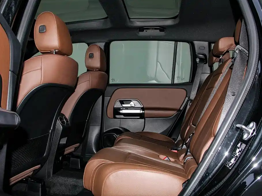 MERCEDES BENZ GLB 2023