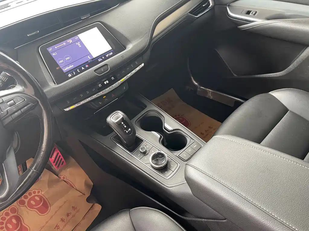 CADILLAC XT4 2020