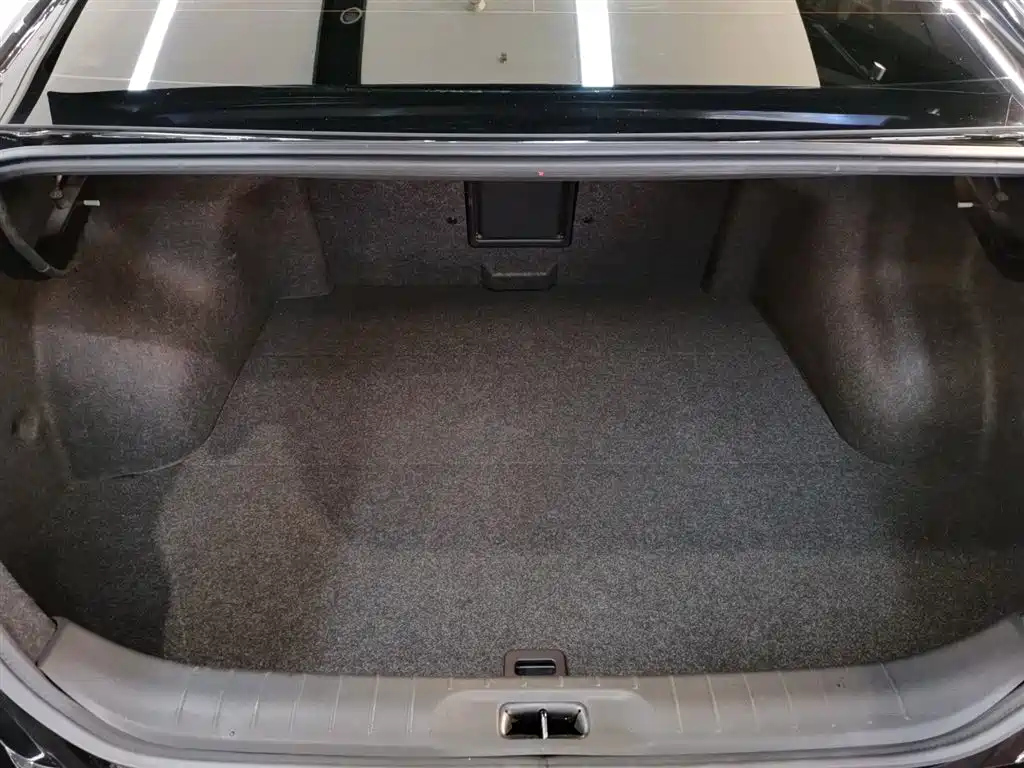 NISSAN TEANA 2020